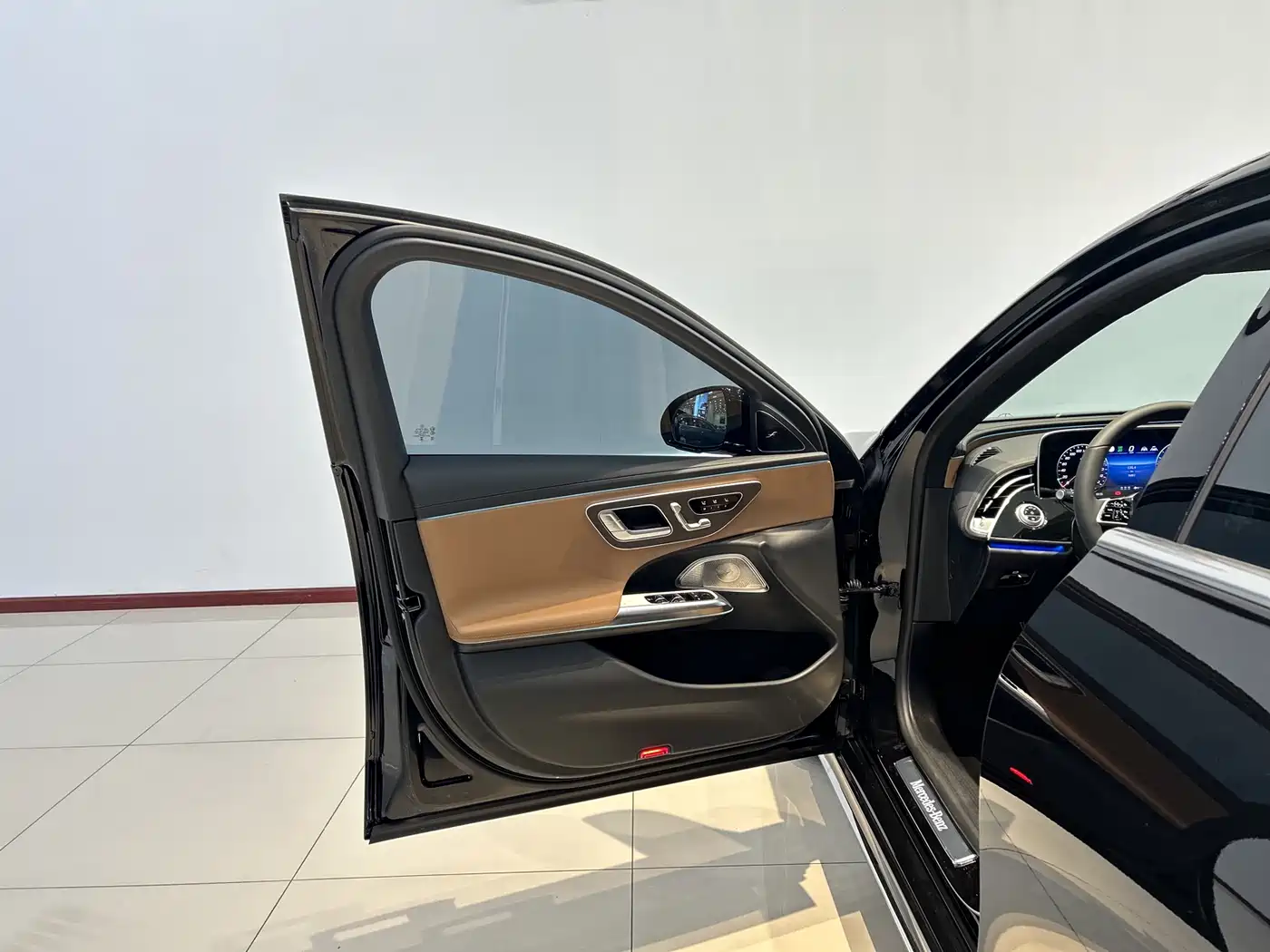 Mercedes-Benz E-Class 2025 Facelift E 300 L Luxury фото 8