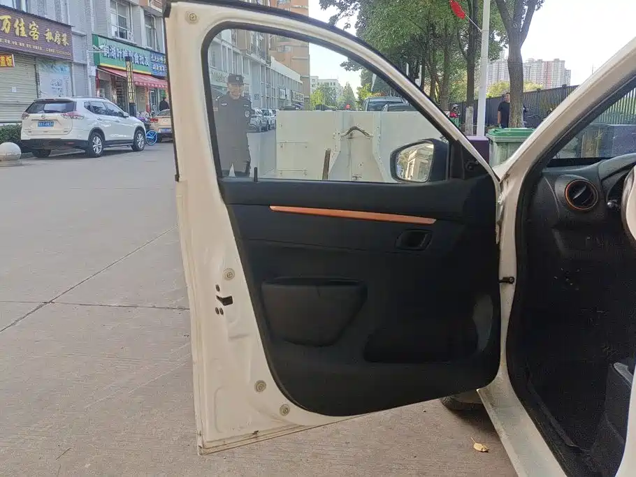 Photo 7 - Dongfeng Yipai Dongfeng Nano EX1