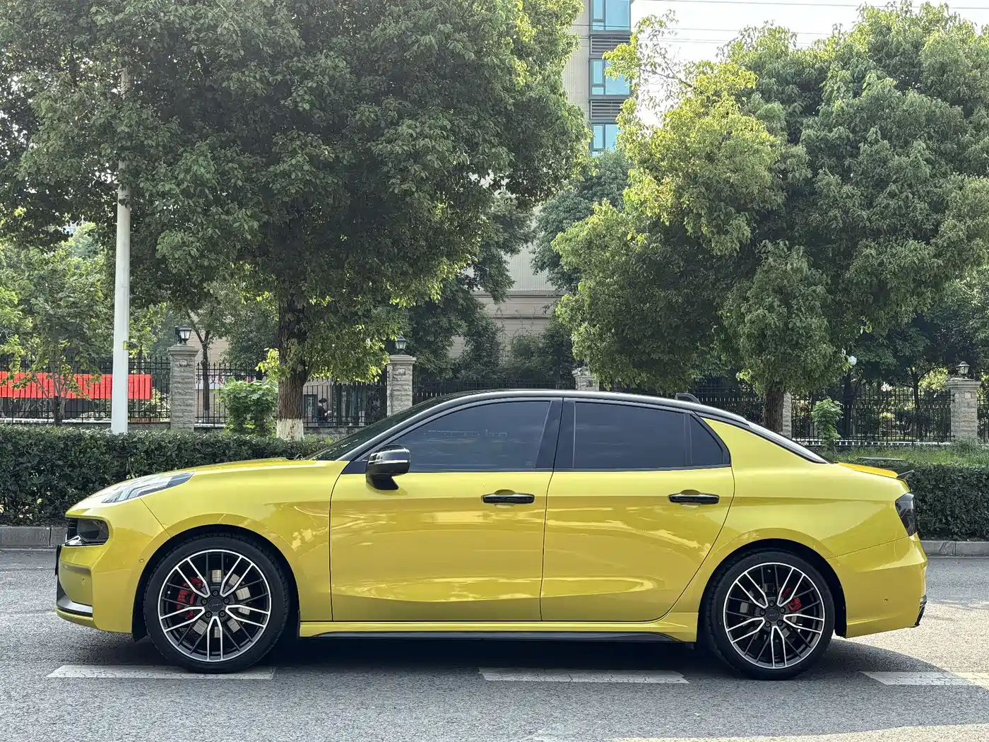 Lynk & Co 03 2021 03+ 2.0TD Auto Wind Rider Edition фото 18
