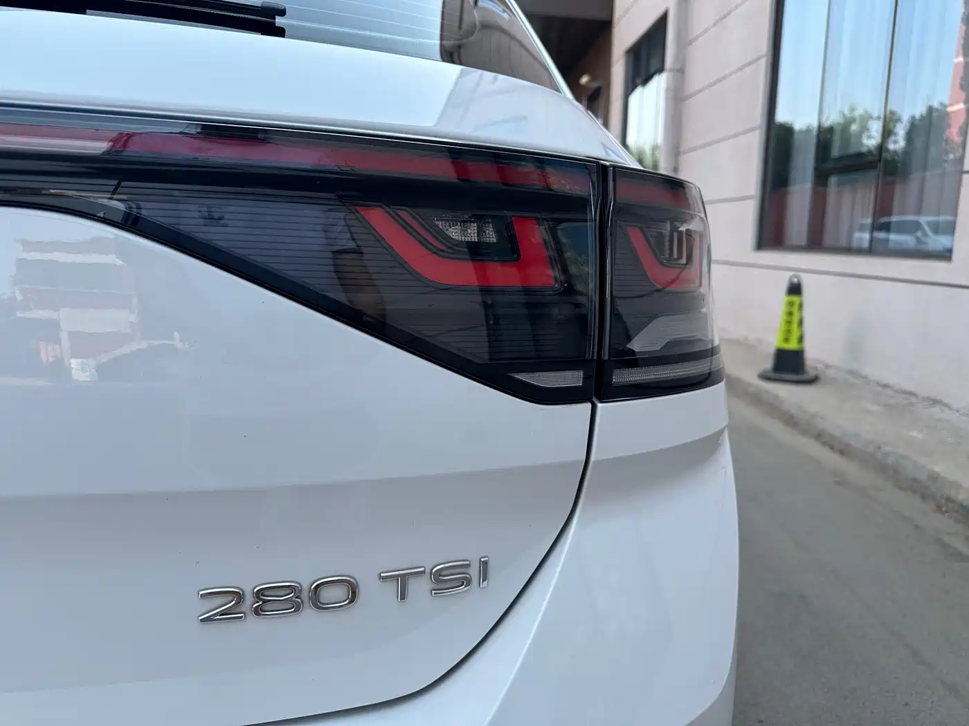 Volkswagen T-ROC 2023 280TSI DSG 2WD Time Edition фото 6