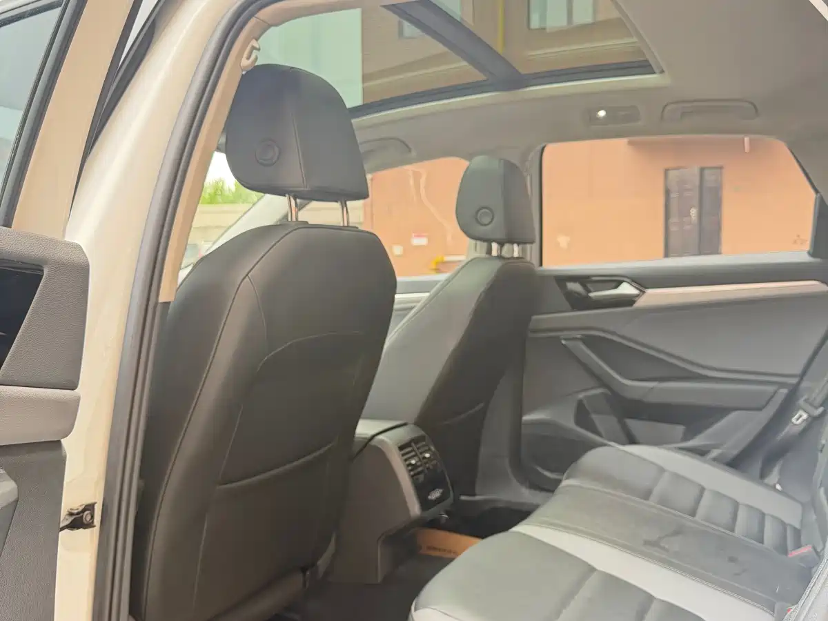 Volkswagen Sagitar 2022 280TSI DSG Soaring Edition фото 6