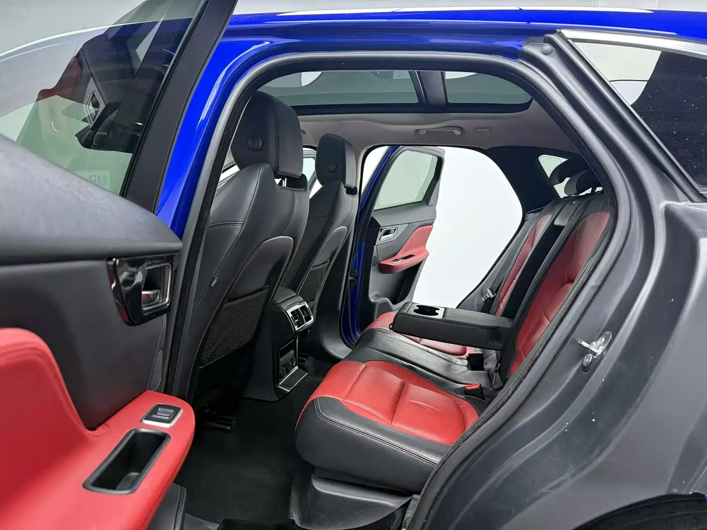 Jaguar F-PACE 2018 2018 2.0T 4WD R-Sport Edition