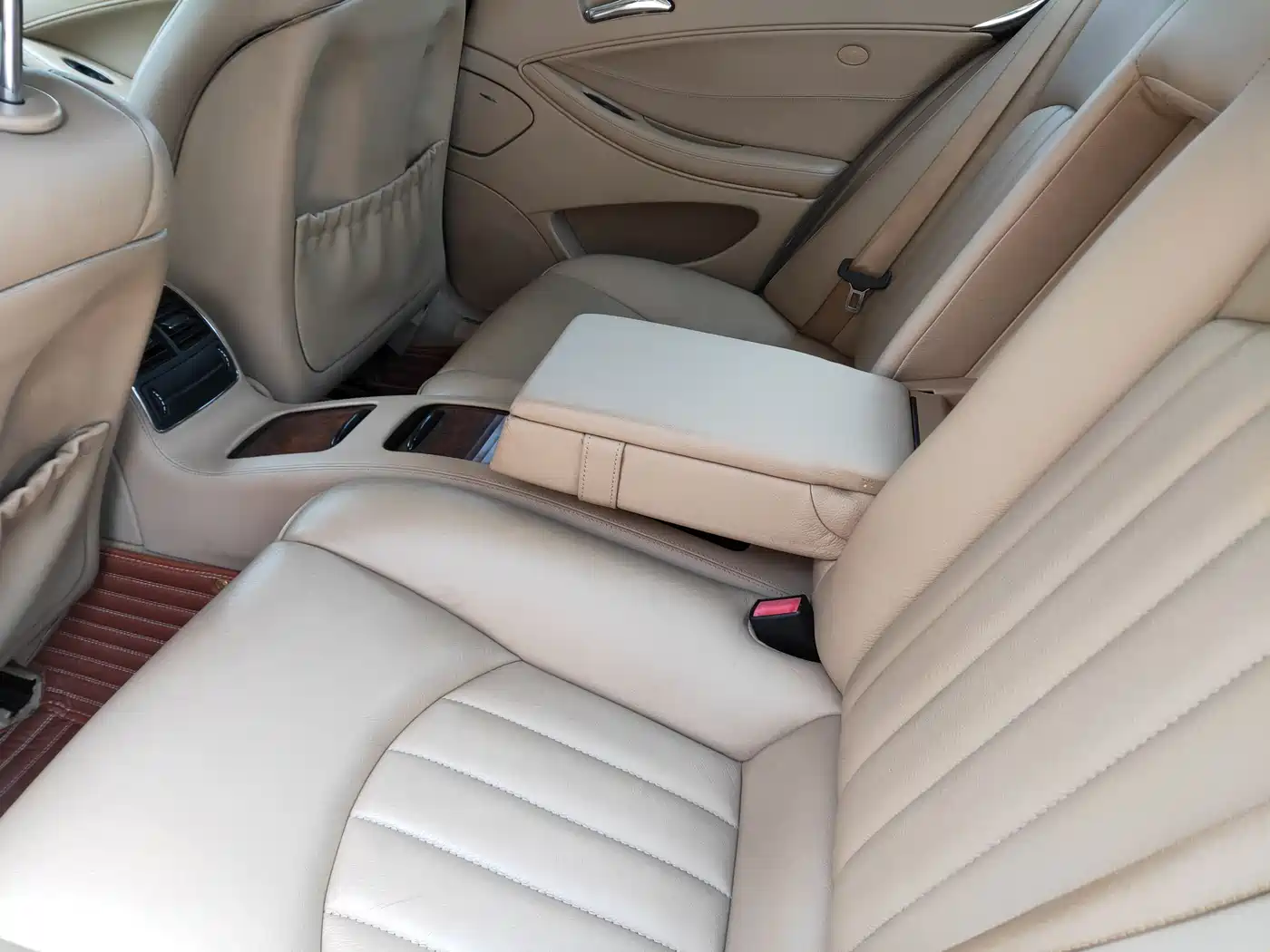 Mercedes-Benz CLS 2009 CLS 300 фото 9