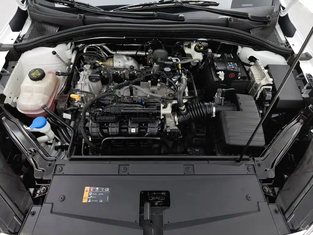 Roewe i5 2025 2023 1.5L CVT Luxury Edition