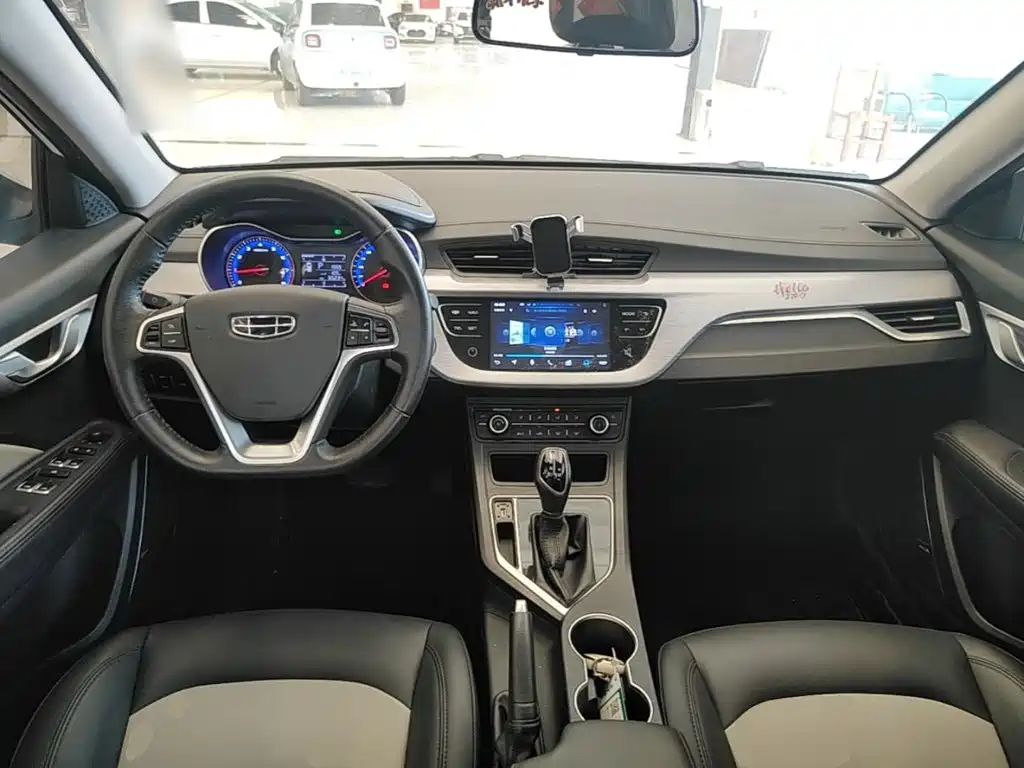 Фото 10 - Geely Vision