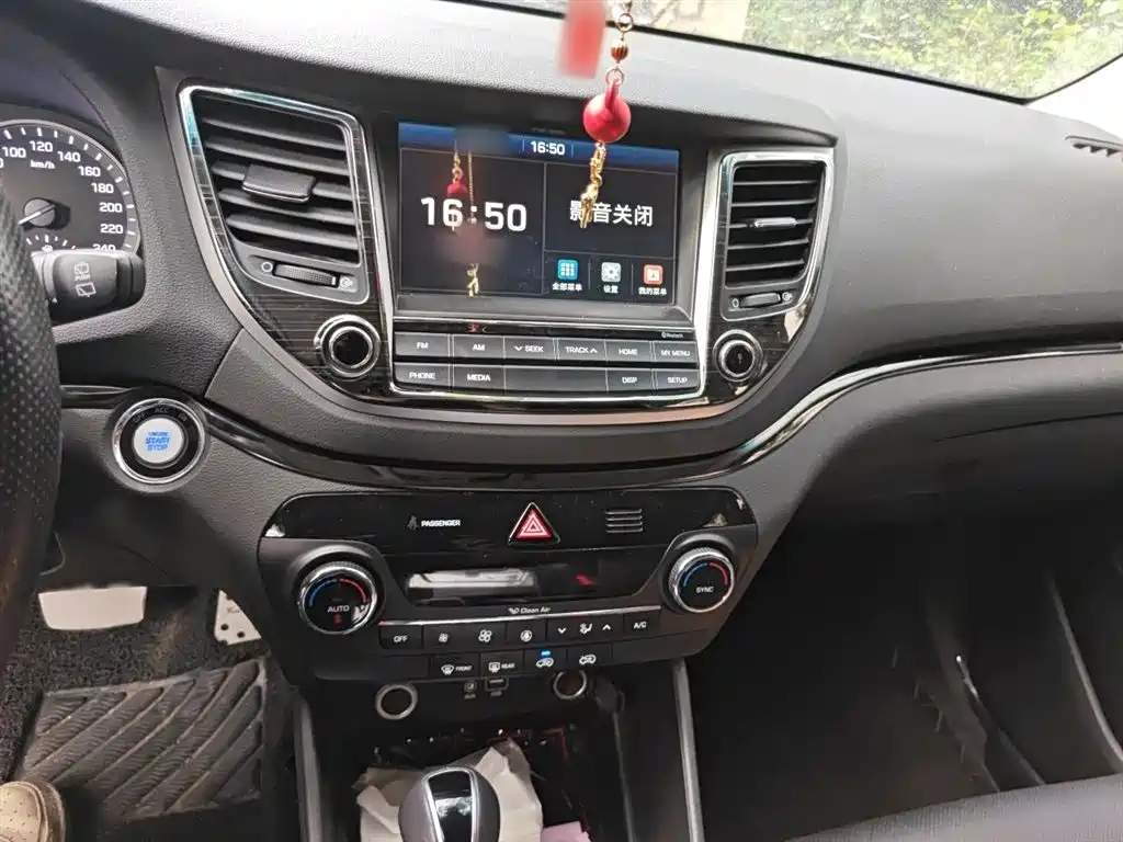 Hyundai Tucson 2015 1.6T Dual Clutch 2WD Smart фото 6