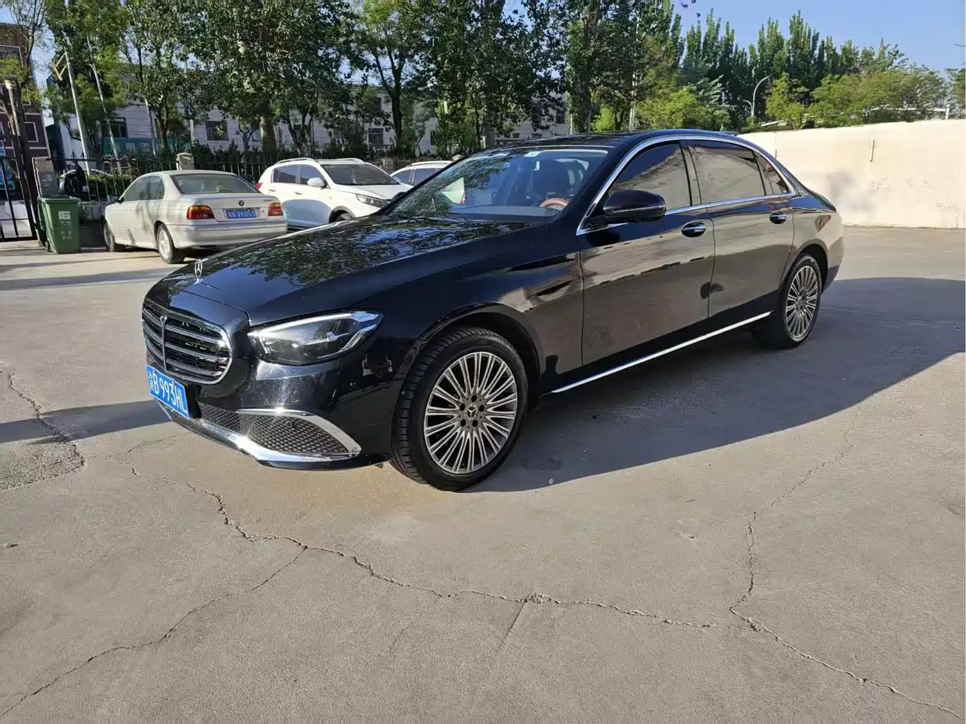 MERCEDES-BENZ E-CLASS