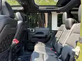 Photo 17 - Jeep Wrangler