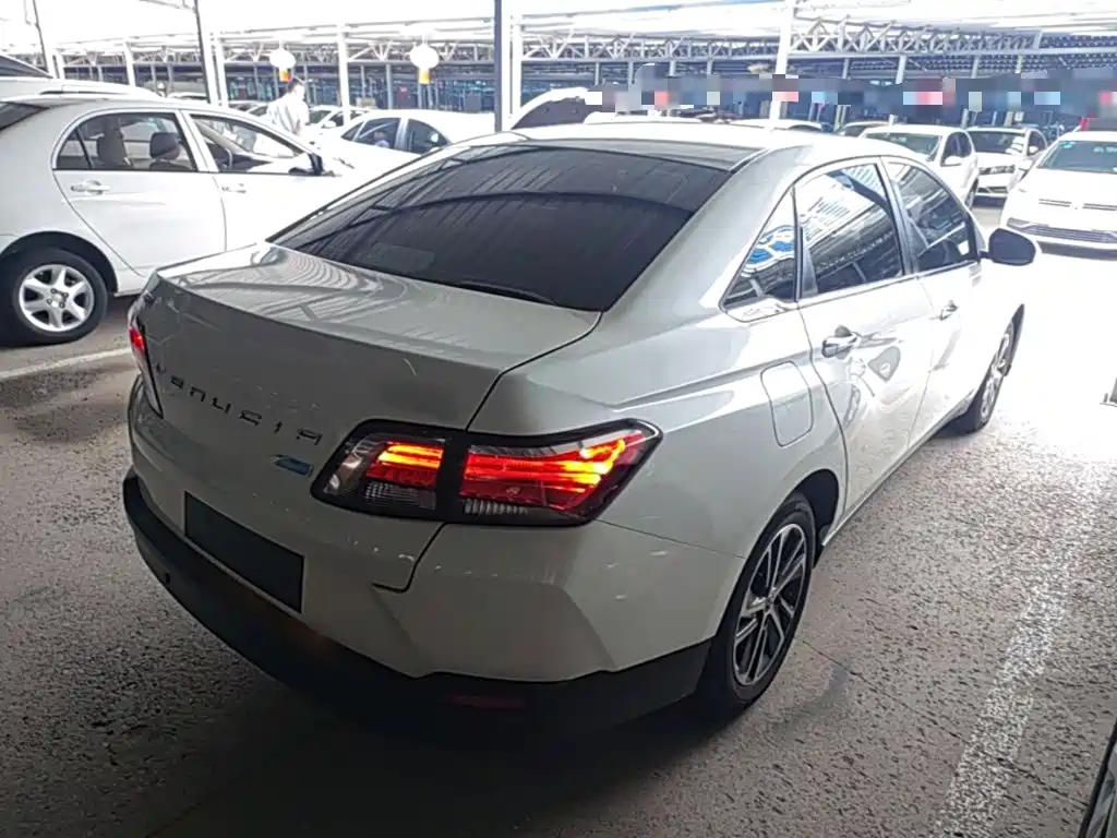 Venucia D60 2018 2018 1.6L CVT Smart Elite Edition