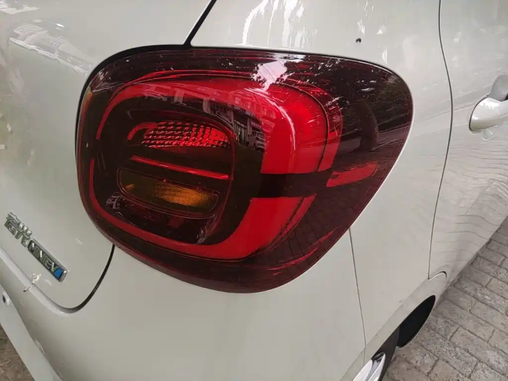Wuling Motors Hongguang MINIEV 2026 2025 4-Door Advanced