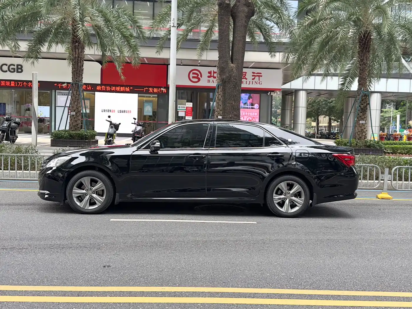 Toyota Crown 2015 2.5L Smart Edition фото 14