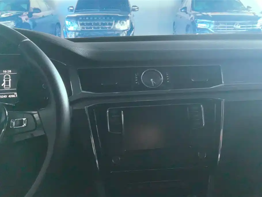 Volkswagen Passat 2017 330TSI DSG Prestige фото 13