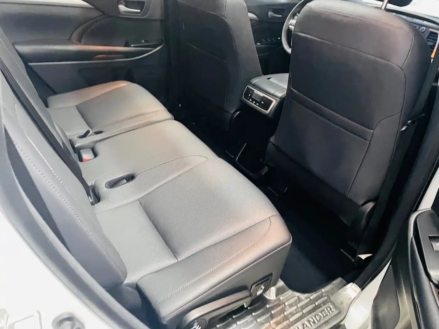 Toyota Highlander 2018 2.0T 4WD Luxury 7-seater (China V) фото 15