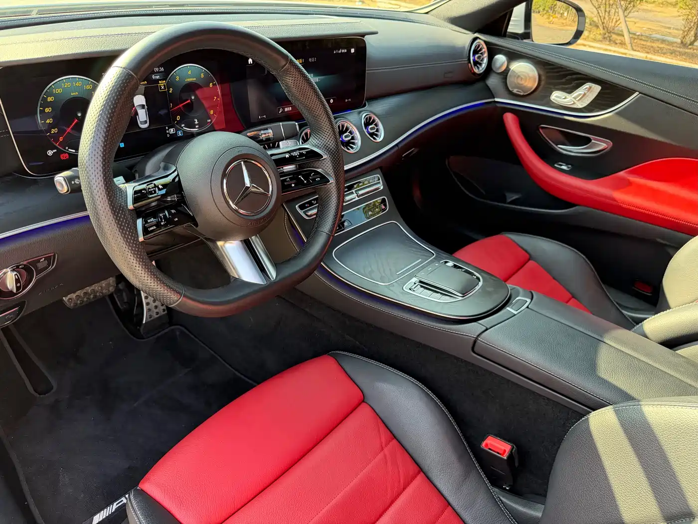 MERCEDES-BENZ E CLASS