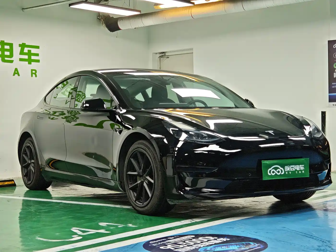 Фото 5 - Tesla Model 3