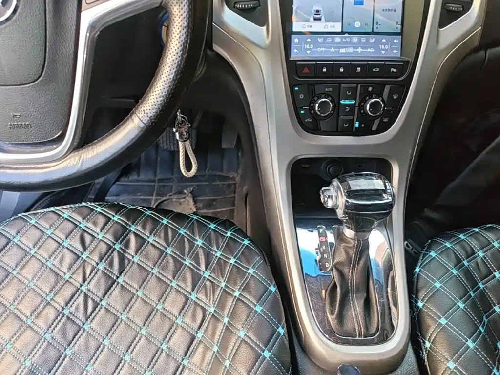 Фото 14 - Buick Excelle
