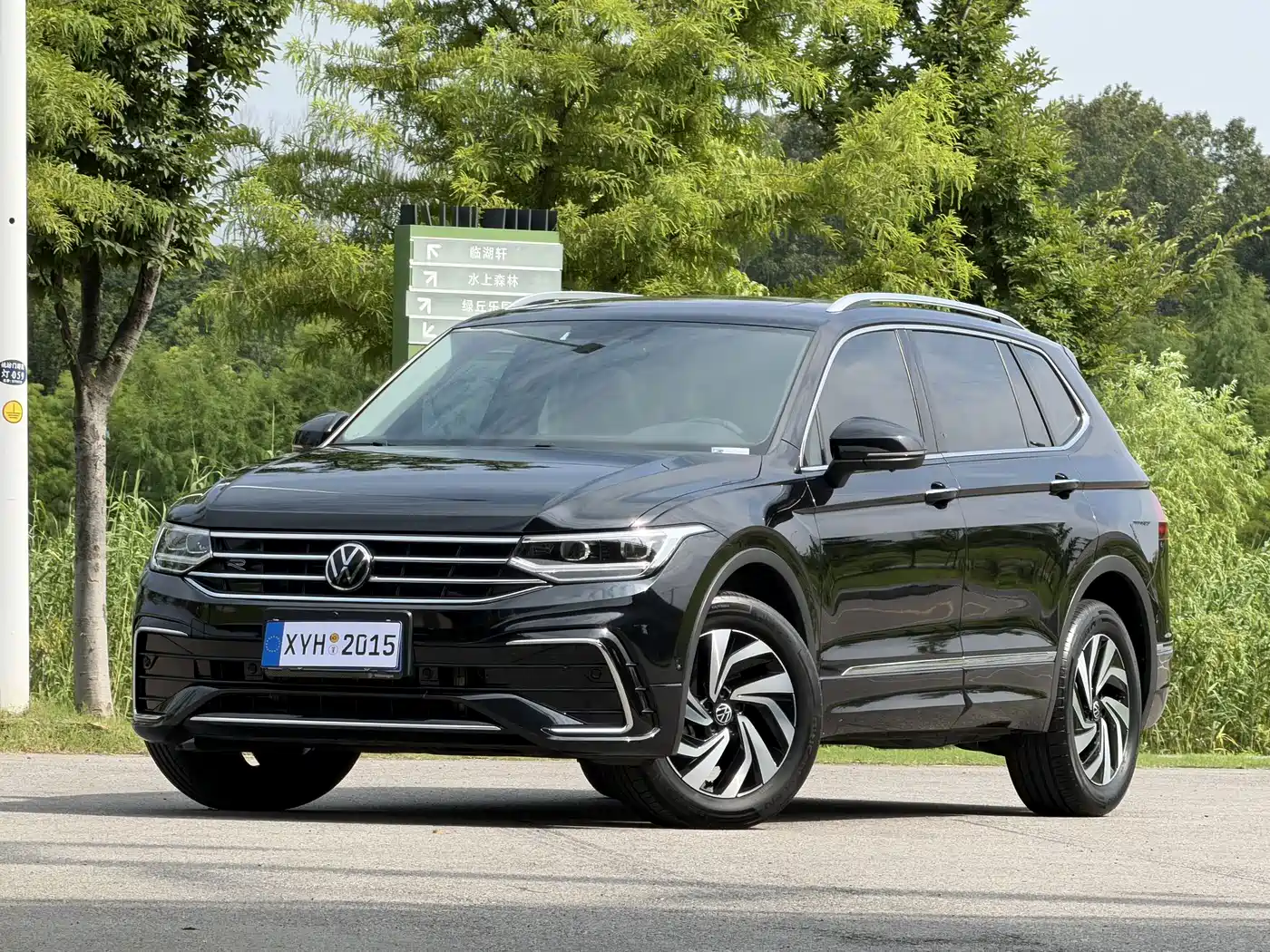 Volkswagen Tiguan L 2024 Outstanding 330TSI Auto 2WD R-Line Dragon Glory Edition