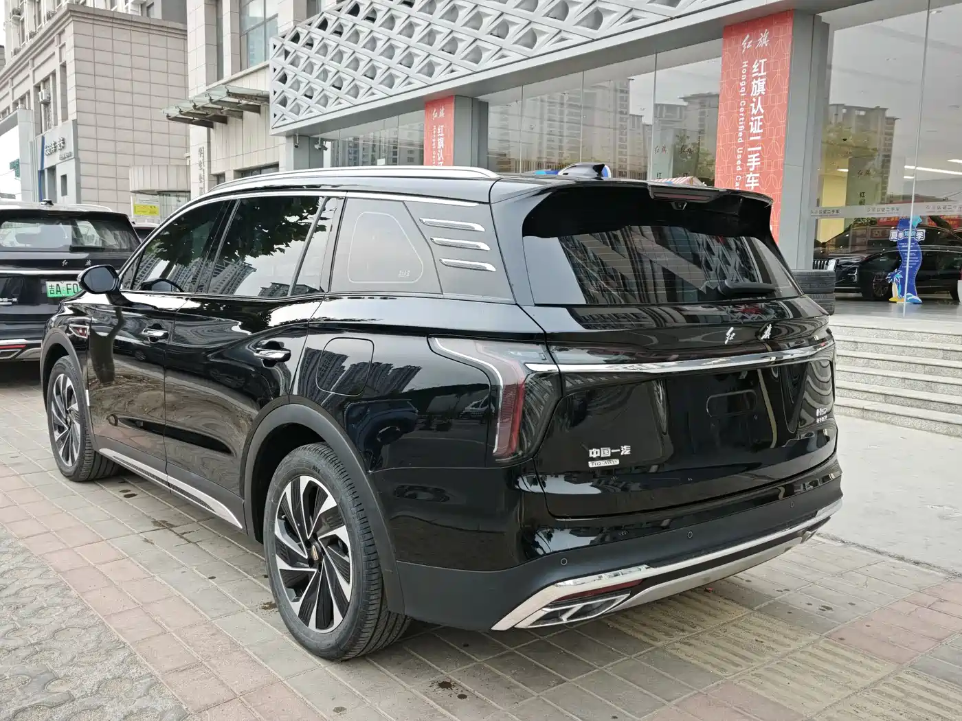 Hongqi HS7 PHEV 2024 2.0T PHEV AWD Qichang Edition 7-seater фото 4