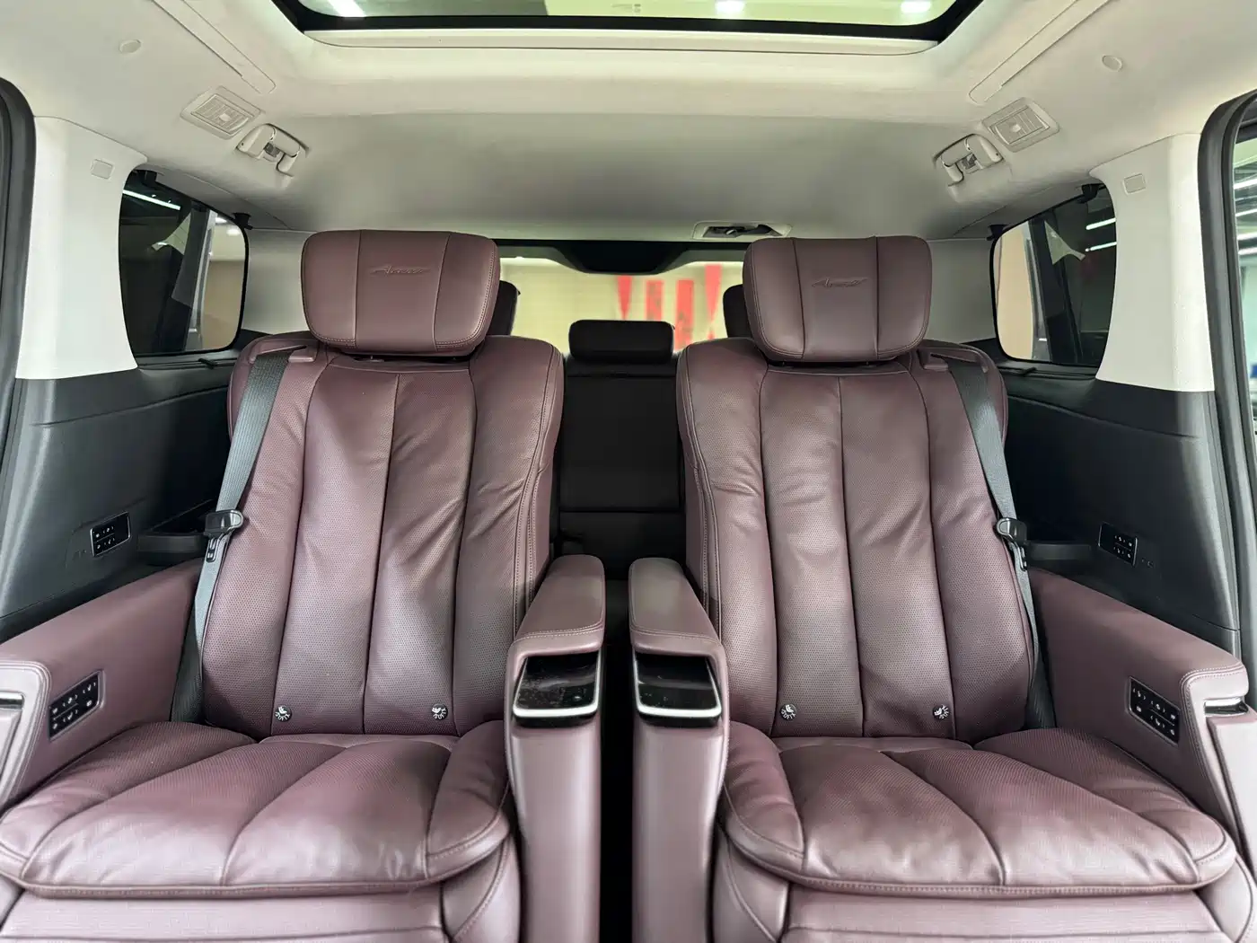 Buick Century 2025 2.0T 7-Seater World Edition фото 16