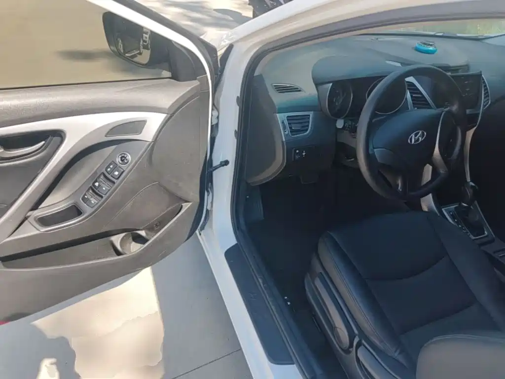 Hyundai Langdong 2015 2015 1.6L Auto Trend