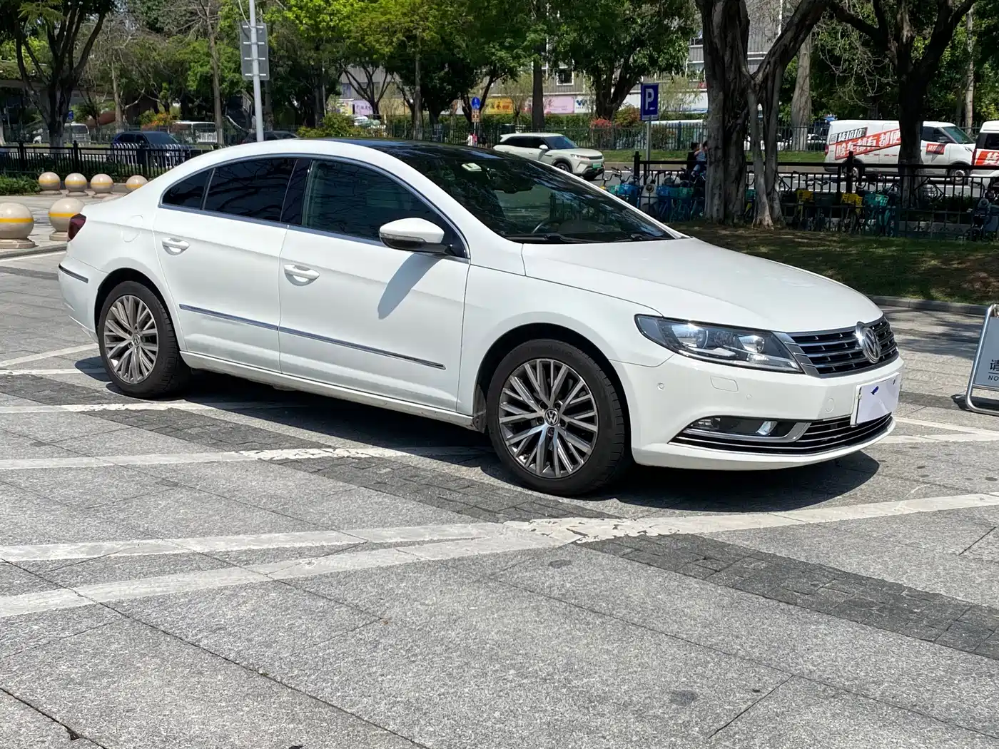 Volkswagen FAW-Volkswagen CC 2013 2.0TSI Premium фото 3