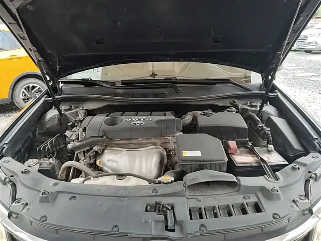Toyota Camry 2015 2.5G Luxury Navigation Edition фото 19