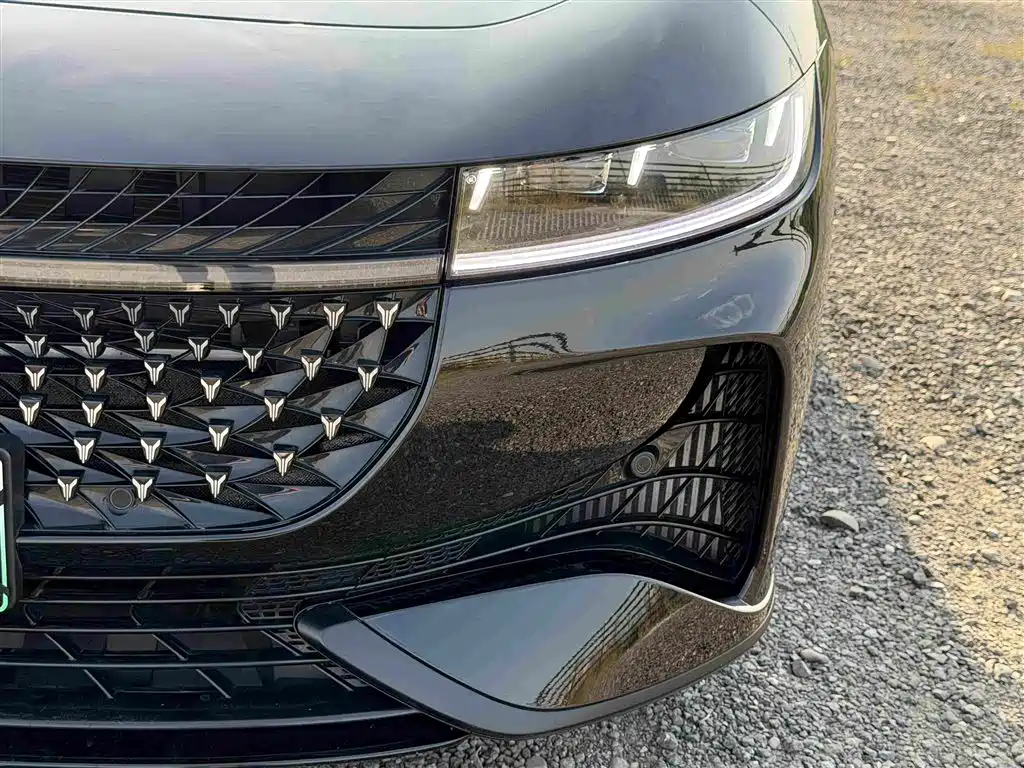 Voyah Passion 2024 2024 PHEV AWD Ultra-long Range Executive Edition