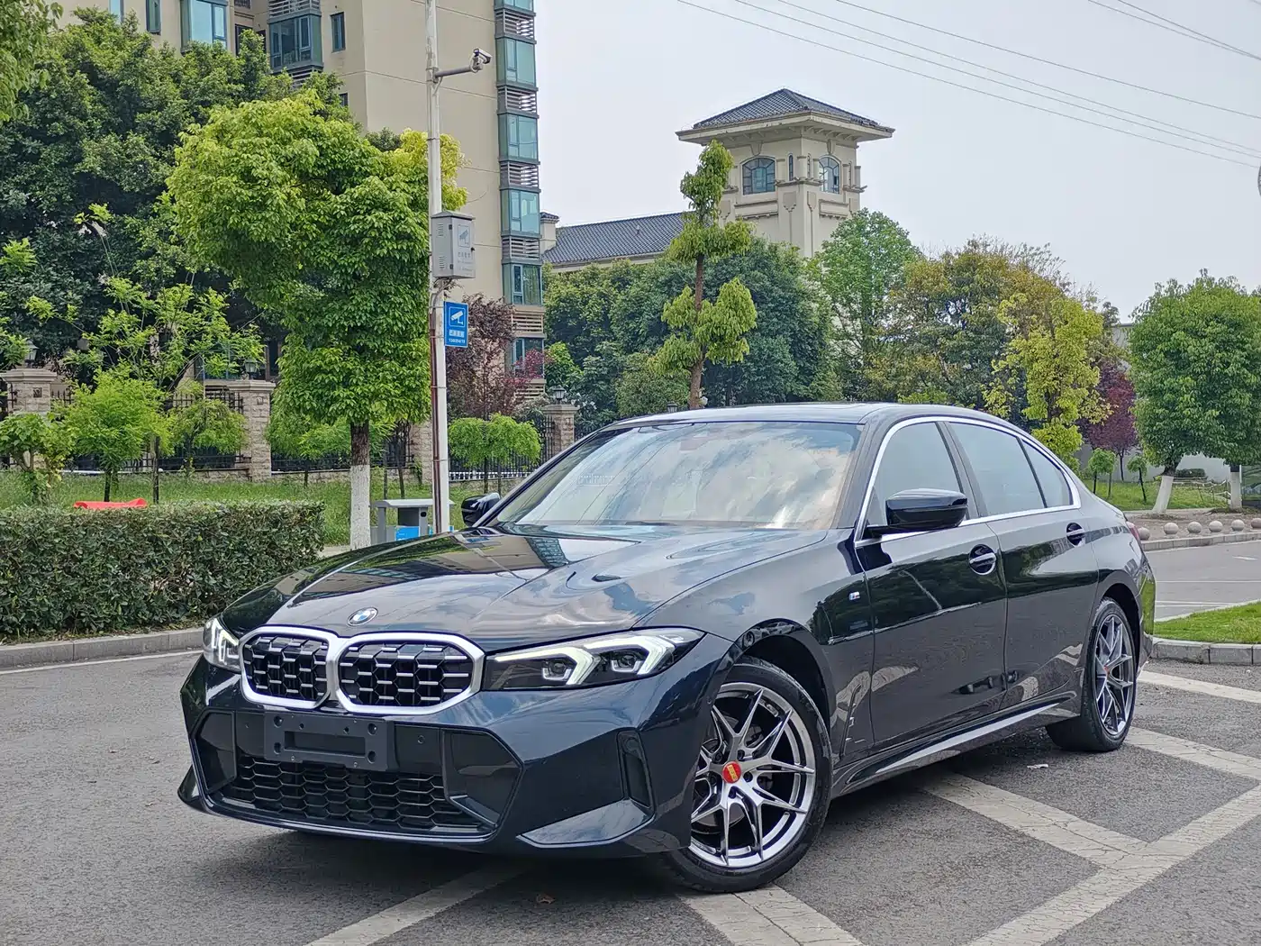 BMW 3 Series 2023 325Li M Sport Package