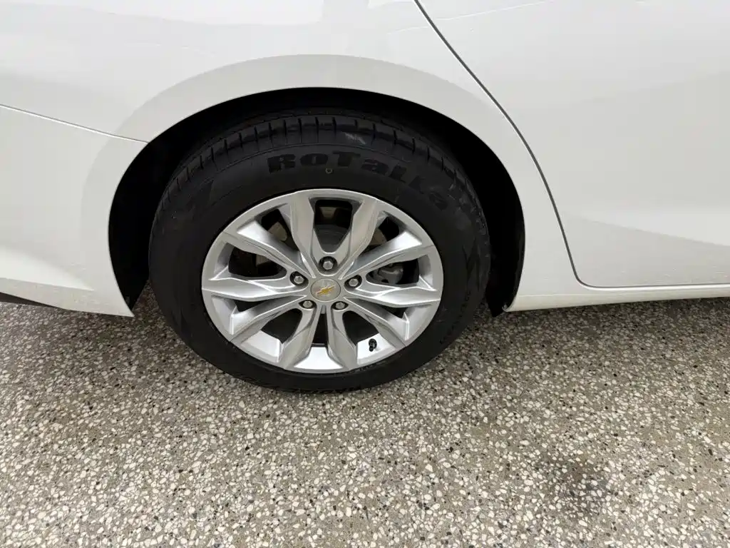 Фото 12 - Chevrolet Malibu XL