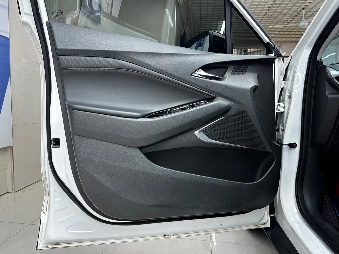 Chevrolet Volando 2023 2020 Mild Hybrid Redline 530T Automatic Prestige Edition (5+2 seater)
