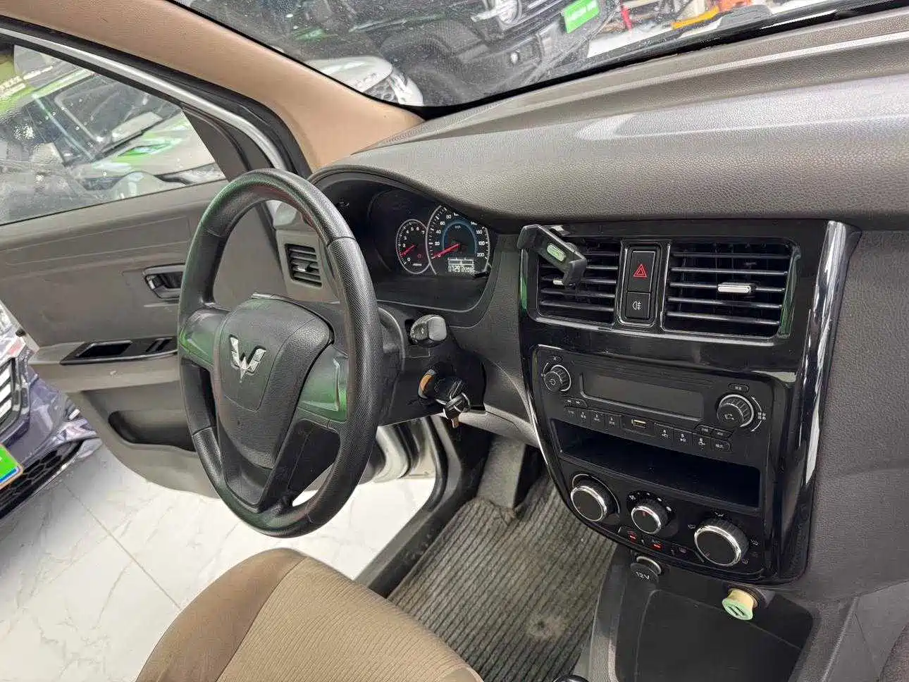 Wuling Motors Wuling Rongguang V 2016 2016 1.5L Standard