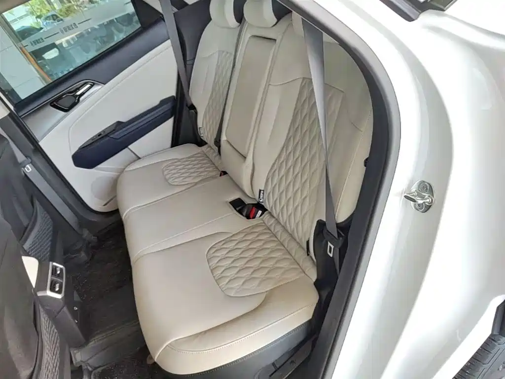 Kia Sportage 2023 2.0L HEV 2WD Flagship Edition фото 17