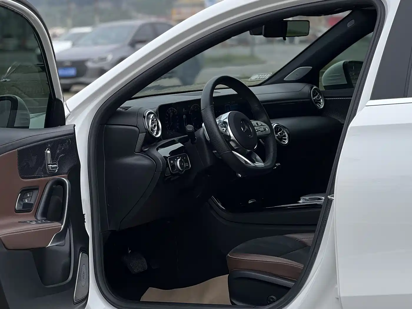 Mercedes-Benz A-Class 2020 A 200 L Sport Sedan фото 8