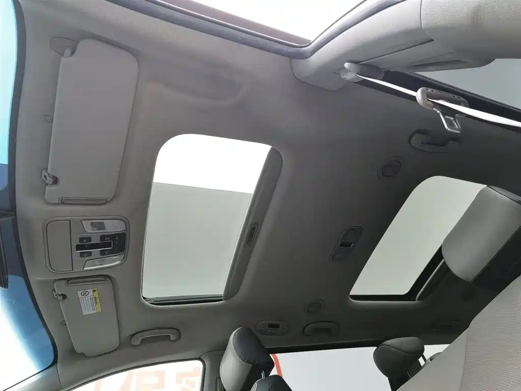 Kia Carnival (Import) 2015 3.3GDI Luxury (China V) фото 14