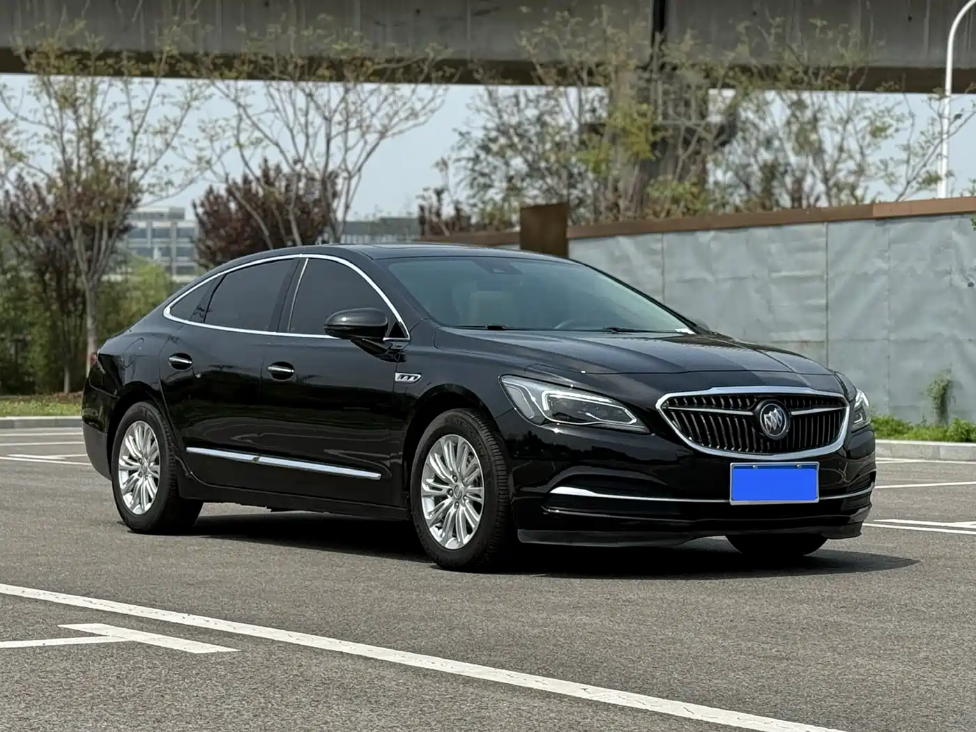 BUICK LACROSSE