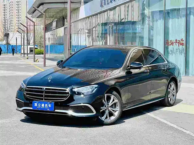 MERCEDES-BENZ E CLASS