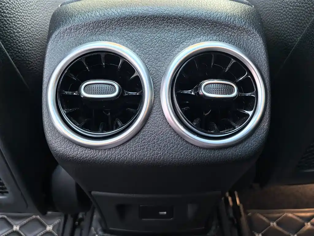 Mercedes-Benz A-Class AMG 2023 Model Year AMG A 35 L 4MATIC фото 23