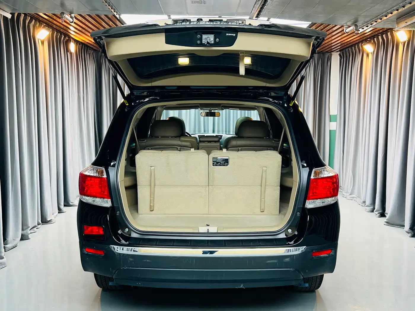 Toyota Highlander 2012 2.7L 2WD 7-Seater Luxury Edition фото 6