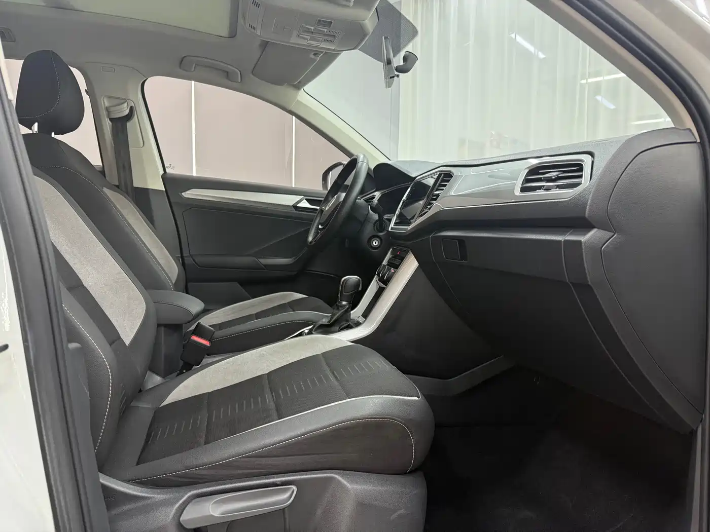 Volkswagen T-ROC 2022 280TSI DSG 2WD Elite PLUS фото 8