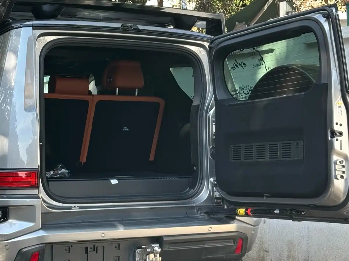 TANK TANK 700 NEW ENERGY