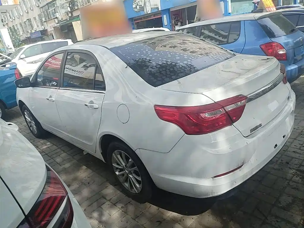 Фото 5 - Geely Vision