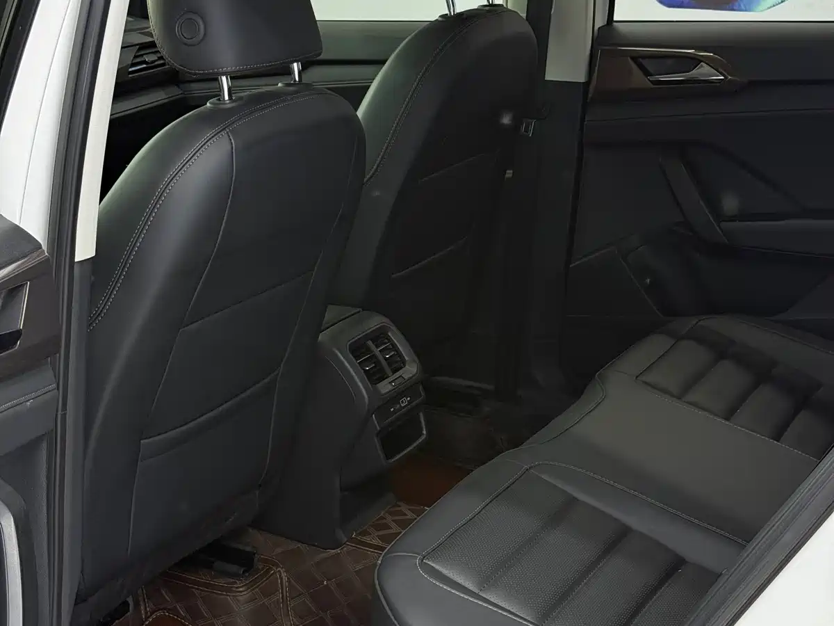 Volkswagen Tharu 2022 280TSI FWD Luxury Edition фото 8