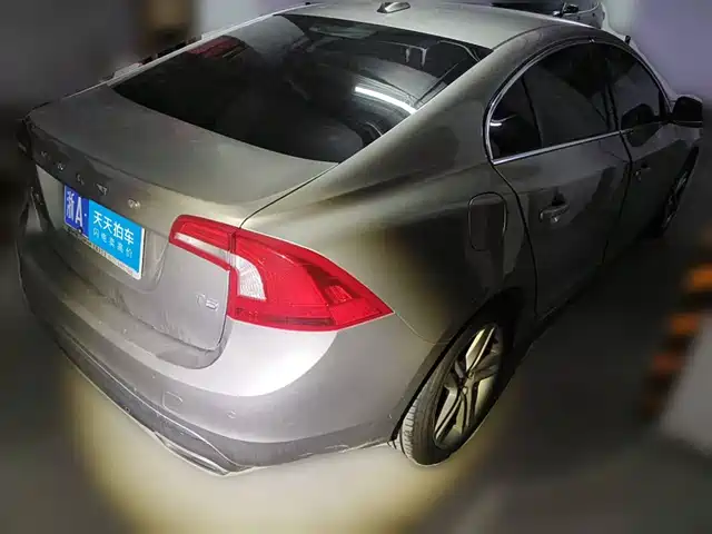 Volvo S60 2016 S60L T5 Smart Control Edition — фото 2