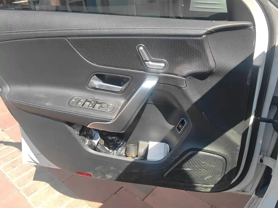 Mercedes-Benz A-Class 2021 A 200 L Sport Sedan Fashion Edition фото 7