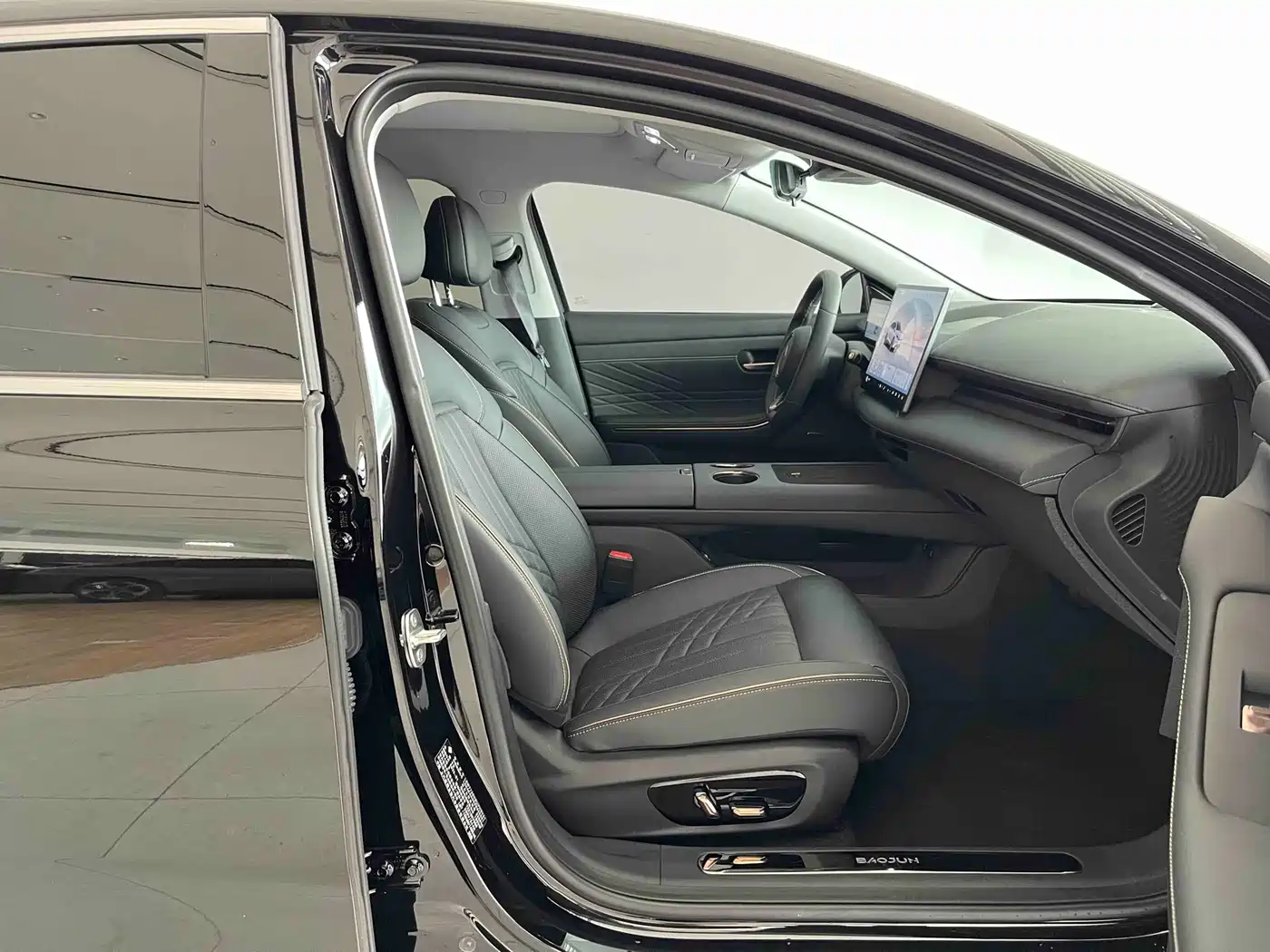 Baojun Enjoyment 2025 2025 PHEV 140km Luxury Edition
