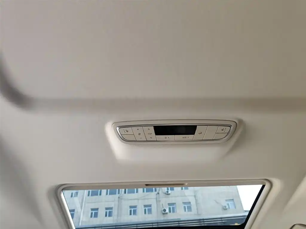 Buick GL8 2023 ES Landmaster Exclusive фото 18