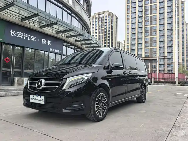 MERCEDES-BENZ V CLASS
