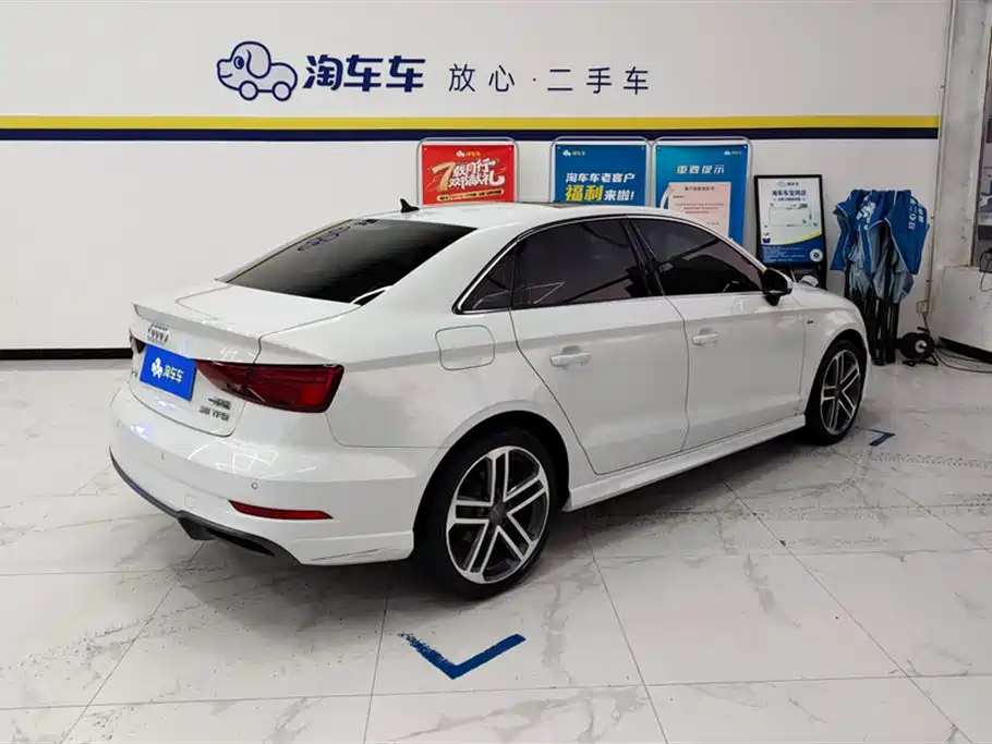 Audi A3 2019 Limousine 35 TFSI Sport China V фото 3