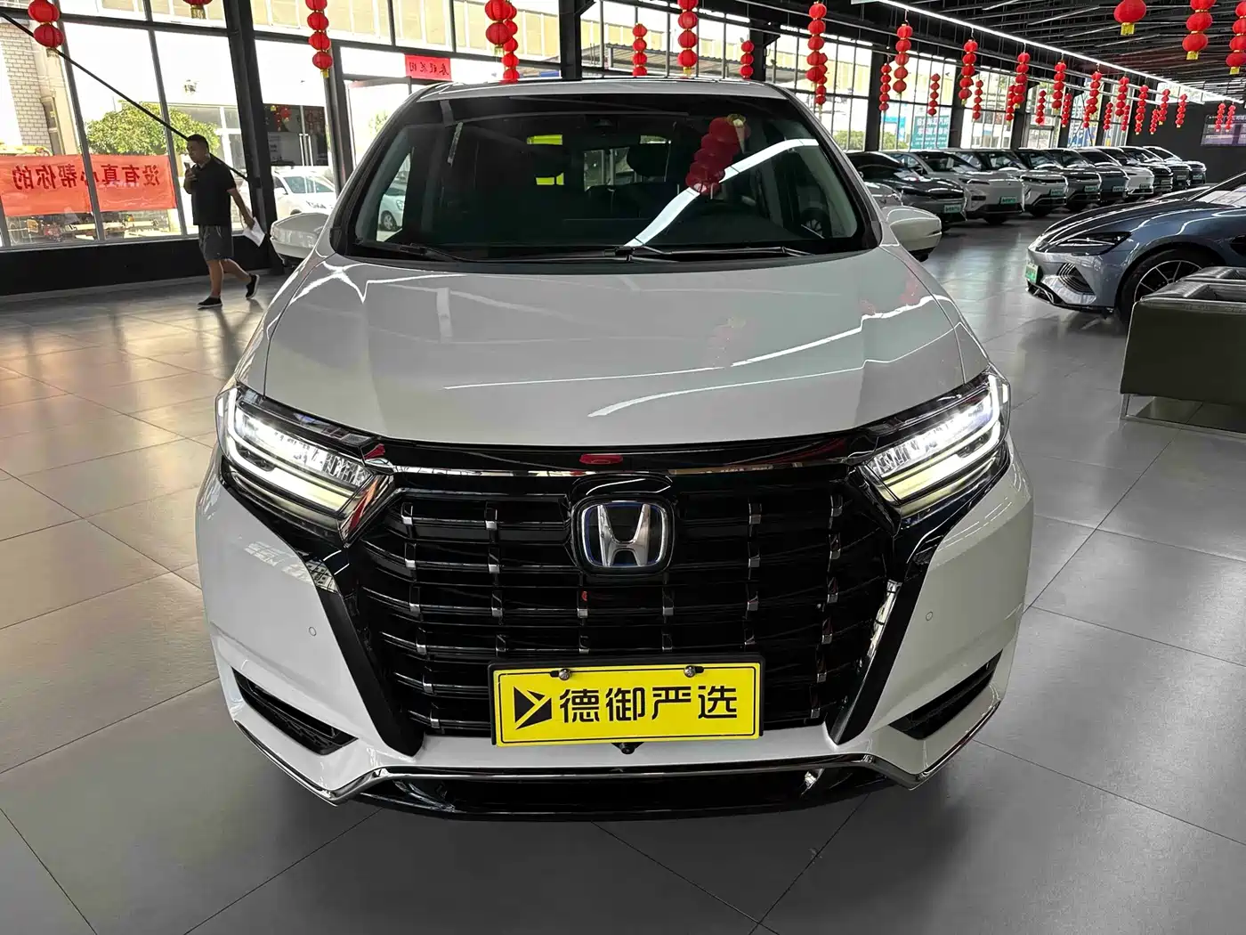 Honda Elysion 2023 2022 2.0L e:HEV Luxury