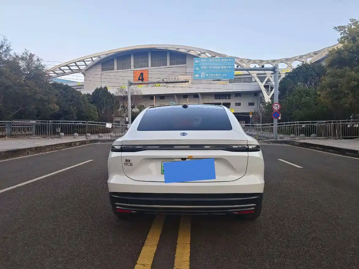 NIO NIO EC6